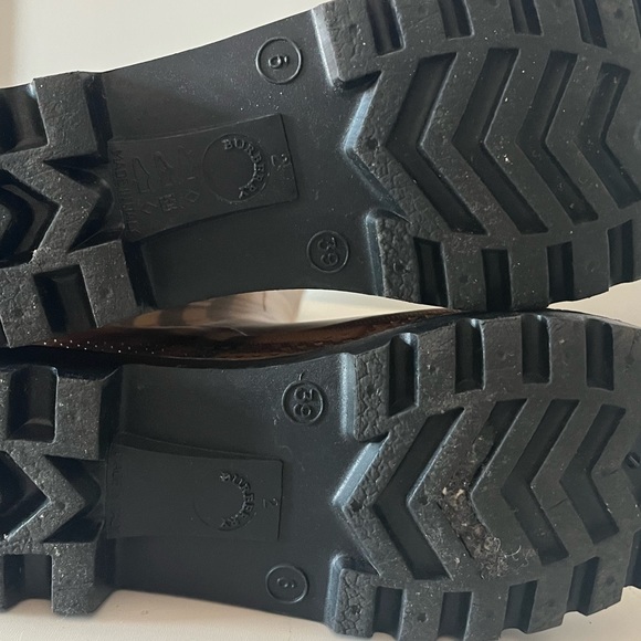 Burberry Haymarket Rainboots with Original Box - Picture 4 of 7